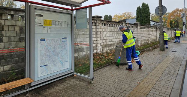 Porządki przy cmentarzach