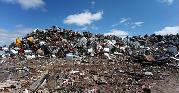 Ukradli złom. Teraz muszą zapłacić mandat