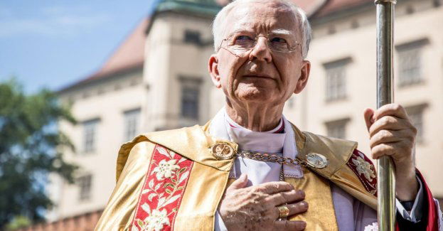 Papież przyjął moją rezygnację i poprosił o pełnienie obowiązków do mianowania następcy