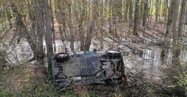 Policjanci wyjaśniają okoliczności wypadku