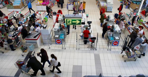 Gospodarstwa domowe zwiększają konsumpcję i oszczędności