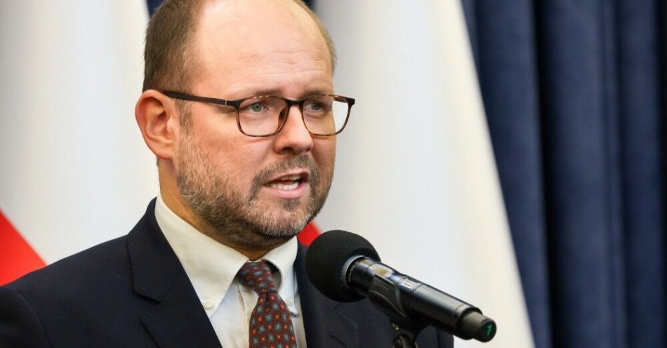 zdjęcie: Przydacz: udział w Marszu Niepodległości jest indywidualną decyzją każdego z nas / Warszawa, 04.11.2025. Sekretarz stanu w KPRP, szef Biura Polityki Międzynarodowej Marcin Przydacz podczas konferencji prasowej w Pałacu Prezydenckim w Warszawie, 4 bm. Spotkanie dot. wizyty prezydenta RP Karola Nawrockiego na Słowacji. (ad) PAP/Albert Zawada