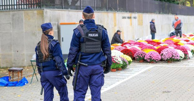 Policja i straż zabezpieczyły niewybuch na Cmentarzu Łostowickim