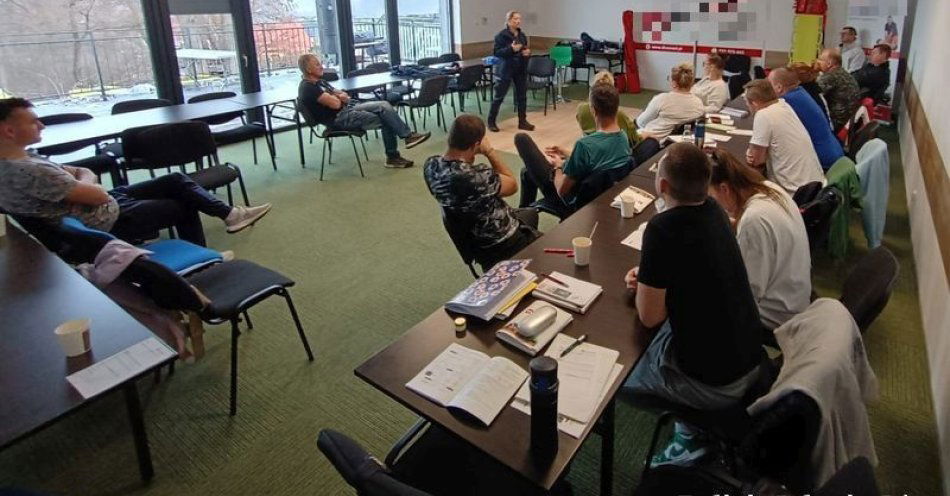 zdjęcie: Zostań policjantem w Jeleniej Górze sprawdź warunki i korzyści / fot. KMP w Jeleniej Górze