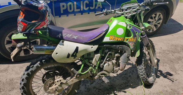 Jechał motocyklem z tablicą rejestracyjną od innego jednośladu - odpowie za przestępstwo