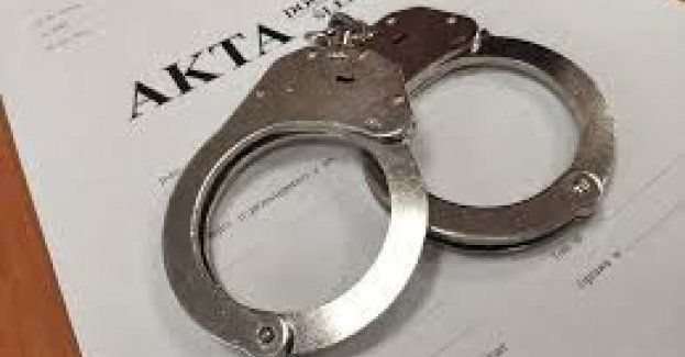 Dzierżoniowscy kryminalni zatrzymali sprawcę uszkodzenia mienia, który odpowie także za posiadanie substancji psychotropowej