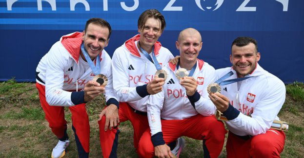 Paryż - brąz polskich wioślarzy, Świątek w półfinale, wygrane drużyn siatkarskich