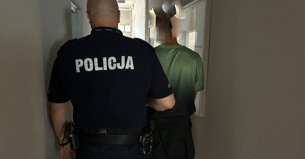 Uderzył go młotkiem