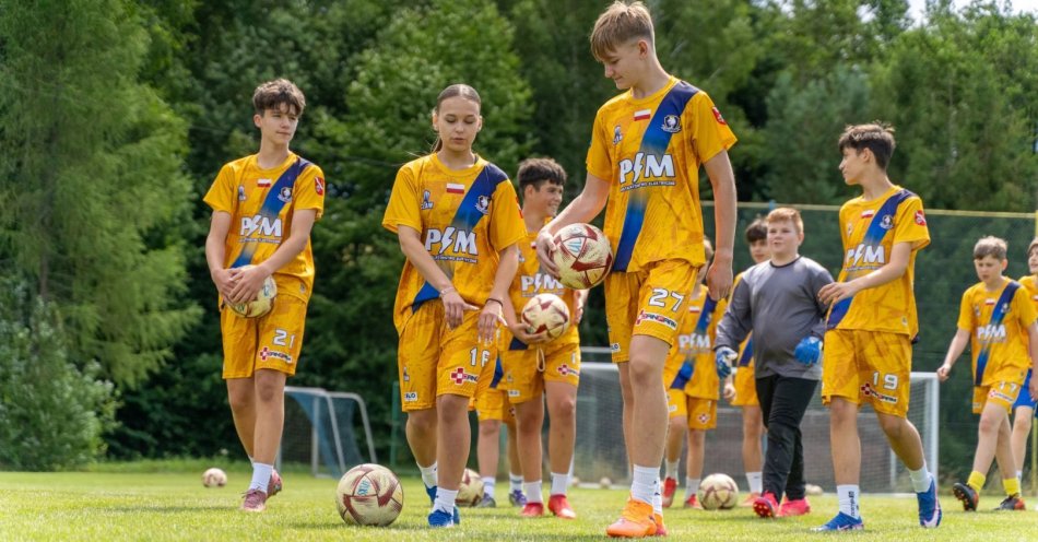 zdjęcie: Dzięki wsparciu Ministerstwa Sportu i Turystyki wyremontujemy szkolne szatnie w Rzeszowie / fot. nadesłane