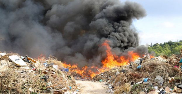 Pożar składowiska odpadów w Bełżycach