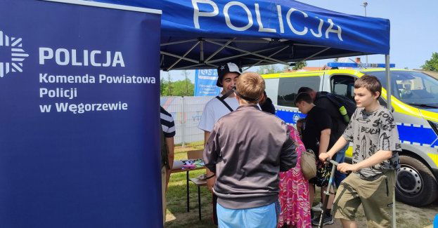 Obchody Dnia Dziecka z udziałem węgorzewskich policjantek