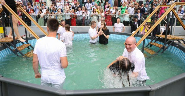 118 osób zostało ochrzczonych podczas Kongresu Świadków Jehowy
