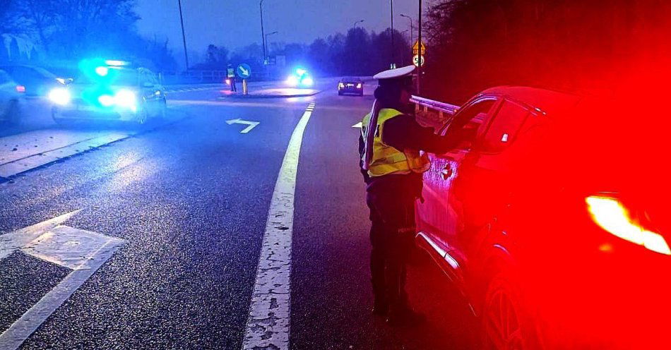 zdjęcie: Trzeźwy poranek w Lipnie: dwóch kierowców straciło prawo jazdy / fot. KPP w Lipnie