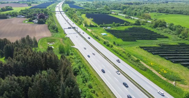 57-latek mknął audi 231 km/h po drodze ekspresowej S52