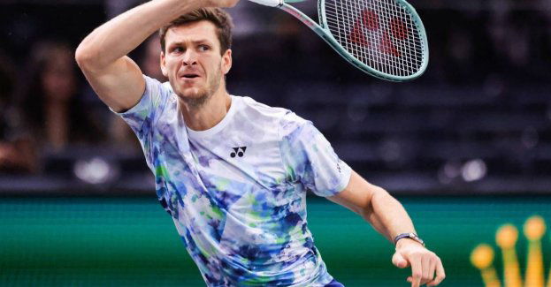 Turniej ATP w Paryżu - Hurkacz odpadł w ćwierćfinale