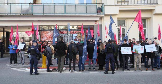 Założycielki "przychodni aborcyjnej" apelują do władz Warszawy o reakcję na protesty przed jej siedzibą