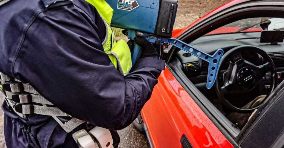 zdjęcie: W Dubinach kierowca pędził 108 km na godzinę i stracił prawo jazdy / fot. KPP Hajnówka