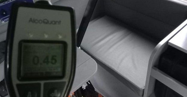 Koledzy powiedzieli że nie może jechać hulajnogą po chodniku, więc jechał środkiem jezdni. Na dodatek był nietrzeźwy