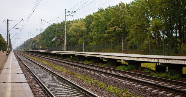 Pociągi na trasie Ełk-Giżycko korzystają z nowej sieci trakcyjnej