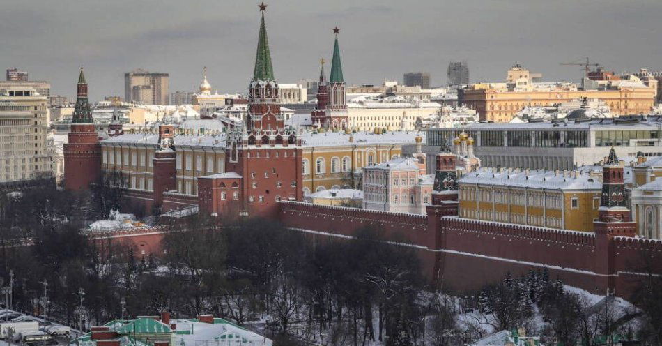 zdjęcie: Dr Rodkiewicz: użycie zamrożonych aktywów na wsparcie Ukrainy mogłoby być formą nacisku na Moskwę / epa09680451 Widok Kremla moskiewskiego w Moskwie, Rosja, 12 stycznia 2022. EPA/YURI KOCHETKOV
Dostawca: PAP/EPA.