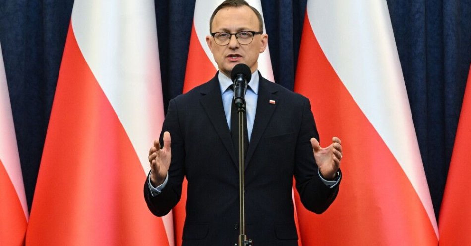 zdjęcie: Leśkiewicz: prezydent i premier mają takie samo zdanie w kwestiach bezpieczeństwa / Warszawa, 09.01.2026. Rzecznik prezydenta RP Rafał Leśkiewicz na briefingu prasowym w Pałacu Prezydenckim w Warszawie, 9 bm. Rafał Leśkiewicz podsumował poświęcone kwestiom bezpieczeństwa spotkanie prezydenta Karola Nawrockiego z premierem Donaldem Tuskiem. (amb) PAP/Radek Pietruszka ***Do tego materiału zdjęciowego dostępna jest również depesza w systemie CSI, pt.: Leśkiewicz: prezydent i premier w kwestiach dotyczących bezpieczeństwa mają takie samo zdanie i potwierdzili je podczas piątkowego