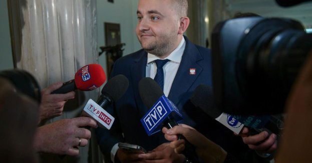 Poseł Matecki ukarany za wejście na dach Sejmu, może stracić 19 tys. zł brutto