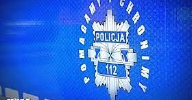 Ostrołęcki policjant będąc na urlopie uratował życie mężczyzny, który zniknął pod taflą wody