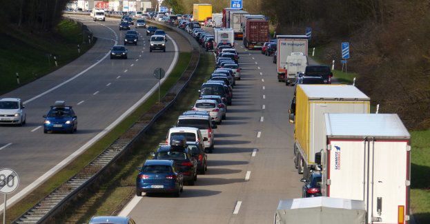 Ok. 5 dni oczekują kierowcy tirów na wyjazd z kraju przez Dorohusk