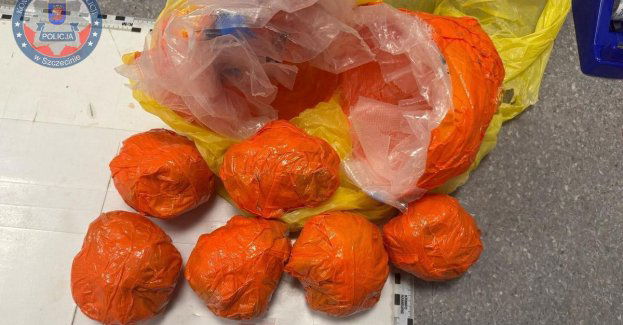 Skuteczna interwencja policjantów z Wydziału Wywiadowczego KMP w Szczecinie - zabezpieczyli blisko 400 gramów środków odurzających