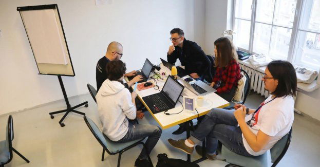 Mniej ofert pracy dla informatyków