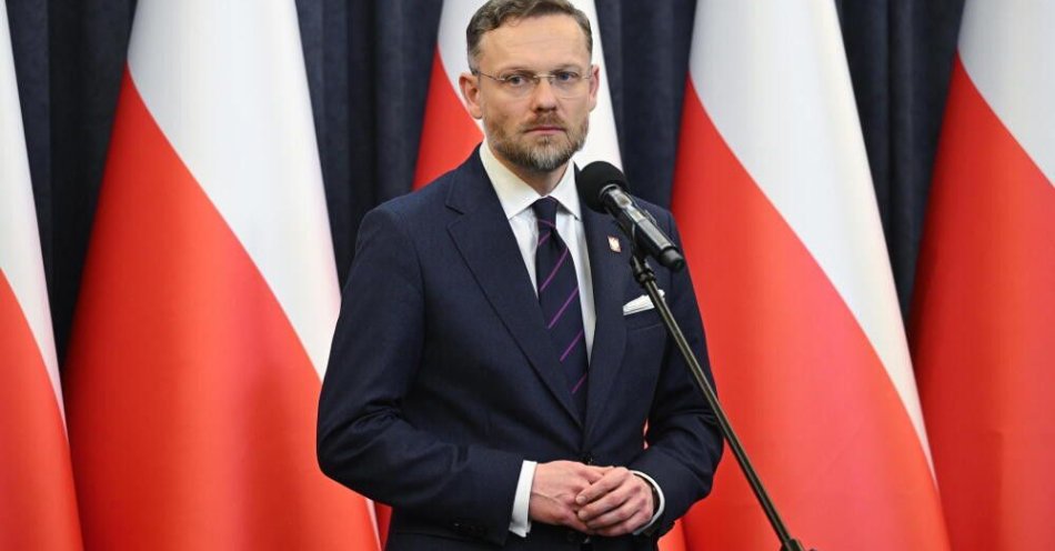 zdjęcie: Bogucki: nie ma oficjalnej prośby premiera o spotkanie z prezydentem / Warszawa, 12.11.2025. Szef KPRP Zbigniew Bogucki odpowiada na pytania dziennikarzy, po konferencji prasowej prezydenta RP Karola Nawrockiego, 12 bm. w Pałacu Prezydenckim w Warszawie. Prezydent zapowiedział, że odmawia nominacji 46 sędziów. (rp/ibor) PAP/Radek Pietruszka