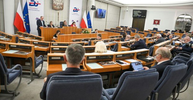 Senat nie wprowadził poprawek do ustawy o czasowym ograniczeniu prawa do azylu