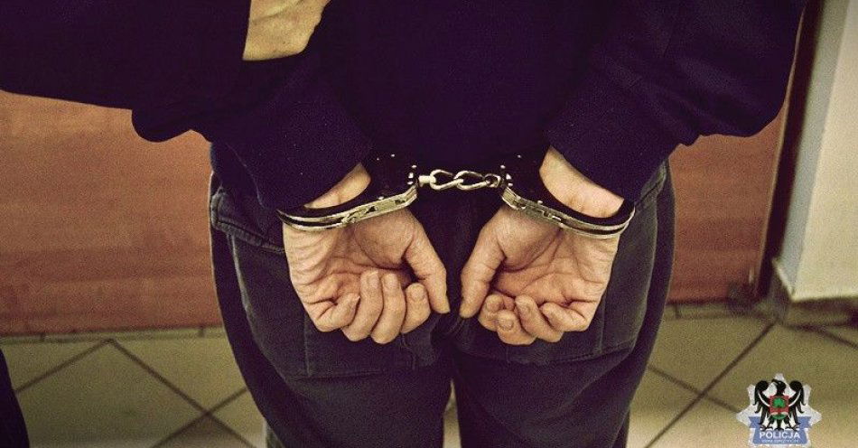 zdjęcie: Poszukiwany czterdziestolatek zatrzymany w Wałbrzychu / fot. KMP w Wałbrzychu