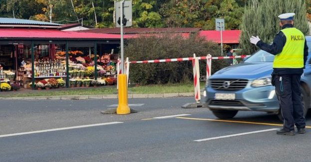 Poznań - Dzień Wszystkich Świętych za pasem. Zachowajmy szczególną ostrożność podczas pobytu na cmentarzach