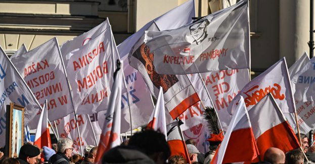 Narodowy Marsz Papieski upamiętniający 40. rocznicę śmierci ks. Popiełuszki