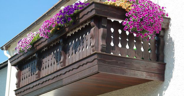 W listopadzie ekspertyza dotycząca kamienicy, w której zawalił się balkon