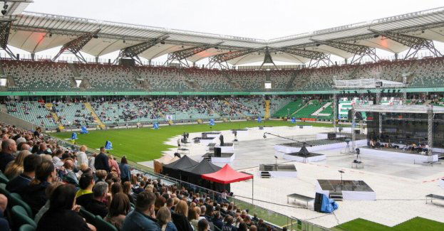 Spotkanie "Jezus na stadionie Legii", w programie konferencje, koncerty i modlitwa uwielbienia