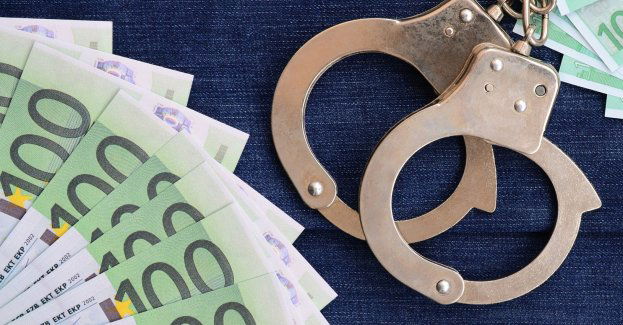 Kolejnych pięć osób z zarzutami działania w grupie przestępczej i wyłudzania VAT