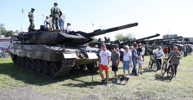 Pikniki wojskowe za PiS-u kosztowały ok. 2 mln zł; PKW ma już dokumenty