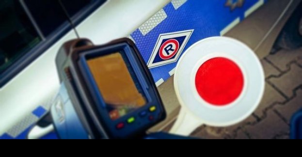 Jechał 124 km/h w obszarze zabudowanym - policjanci zatrzymali mu prawo jazdy