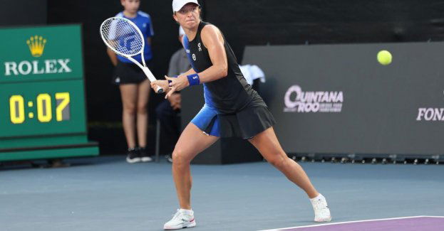 WTA Finals - Świątek zaczęła od wygranej z Vondrousovą