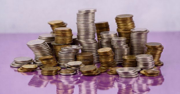 Emeryci niecierpliwie czekają na list z ZUS