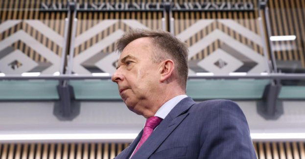 Kilkadziesiąt tys. osób mogło się dostać do Polski dzięki pseudouczelniom