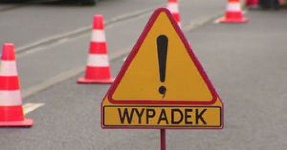 zdjęcie: Tragiczny wypadek w Klonowie. Pasażer nie żyje / fot. KMP w Miechowie