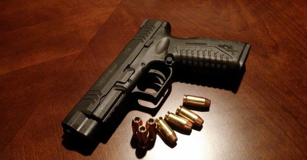 Trwa wyjaśnianie okoliczności policyjnej interwencji, podczas której postrzelono 24-latka