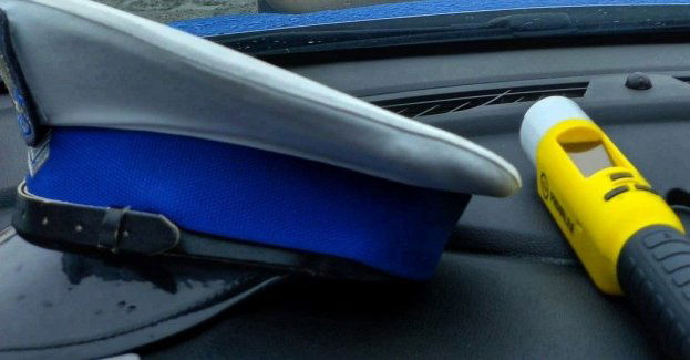 Miał dożywotni zakaz prowadzenia pojazdów. Mimo to był pijany i jechał motorowerem.