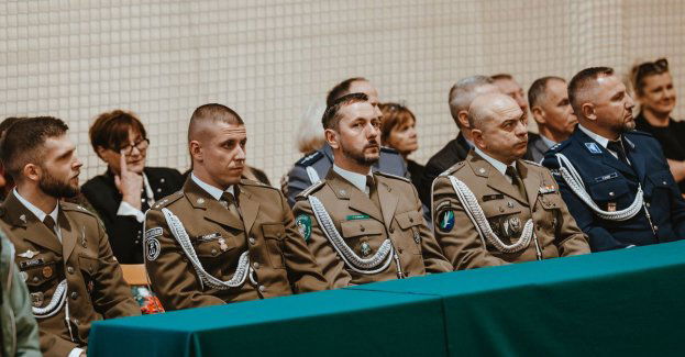 Uroczyste ślubowanie klas mundurowych w Tymbarku