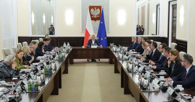 Środowe głosowanie w sprawie wotum zaufania dla rządu testem dla koalicji rządzącej