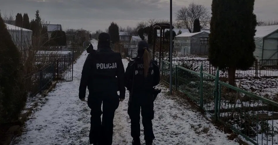 zdjęcie: Zima groźna na drogach i na lodzie. Jak zachować bezpieczeństwo / fot. KPP Zambrów