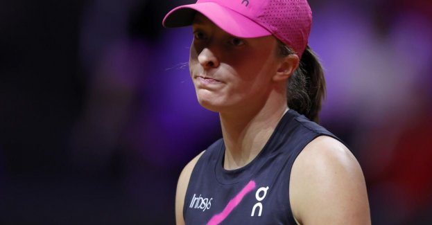 Turniej WTA w Stuttgarcie - Świątek przegrała z Rybakiną
